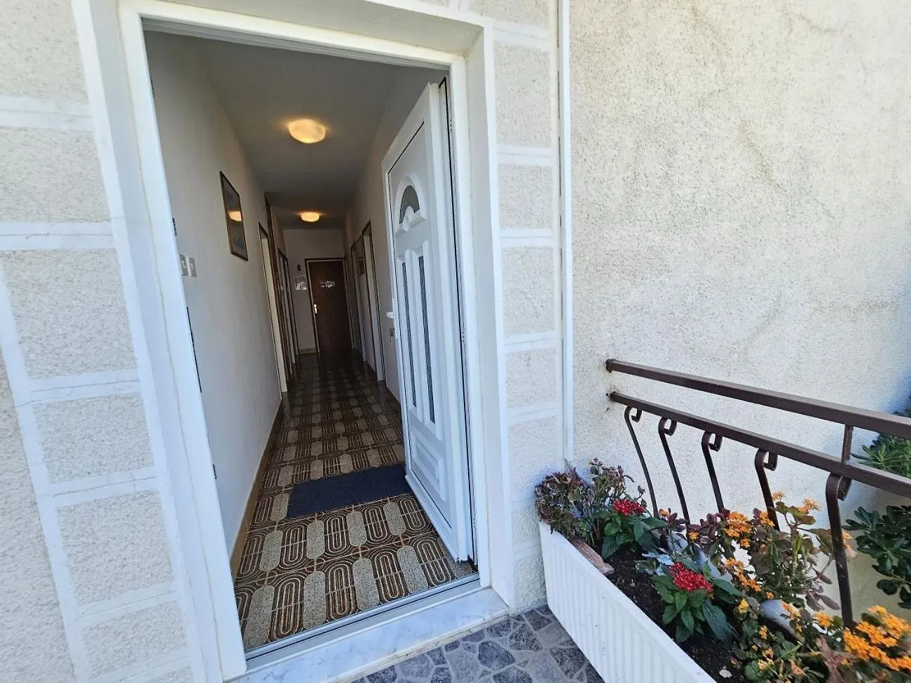 Leo Apt Nv - Apartment For 6-7 Persons With Balcony نوفي فينودولسكي