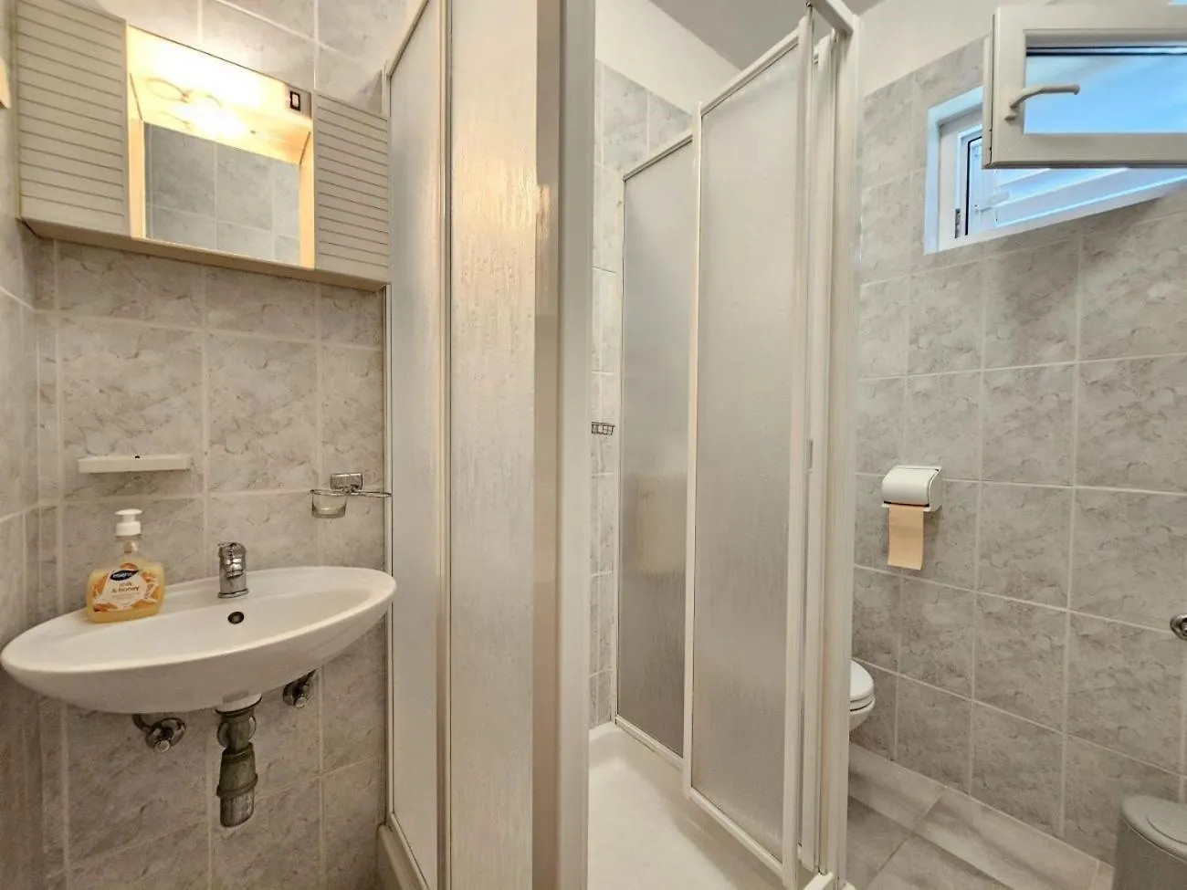 Leo Apt Nv - Apartment For 6-7 Persons With Balcony نوفي فينودولسكي
