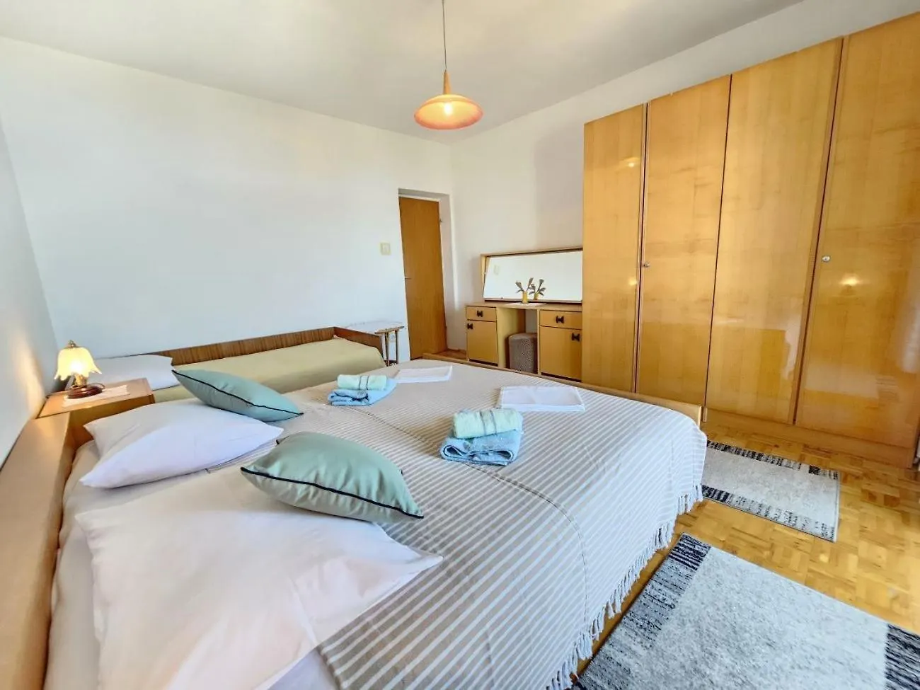 Leo Apt Nv - Apartment For 6-7 Persons With Balcony نوفي فينودولسكي