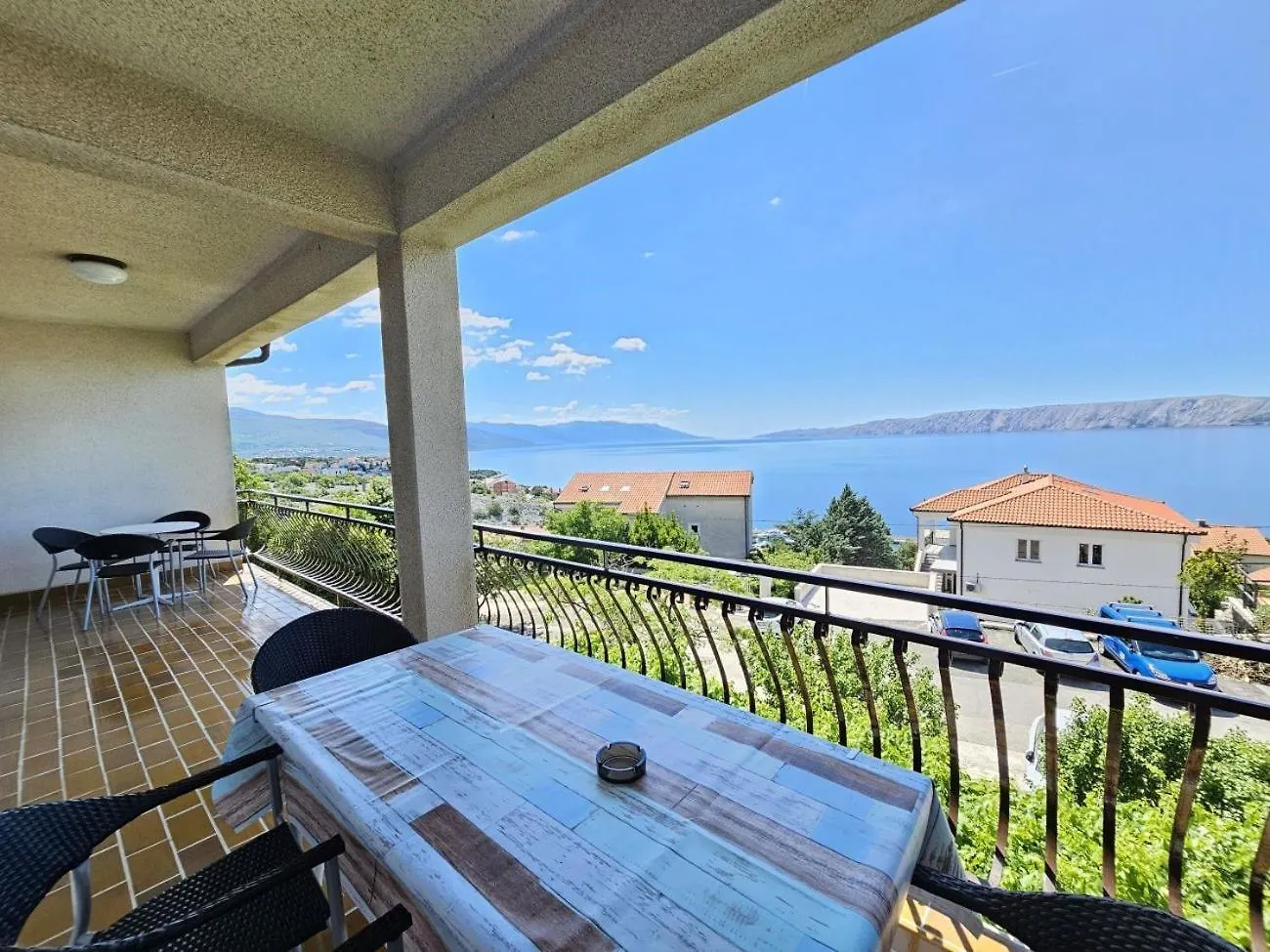 Leo Apt Nv - Apartment For 6-7 Persons With Balcony Novi Vinodolski